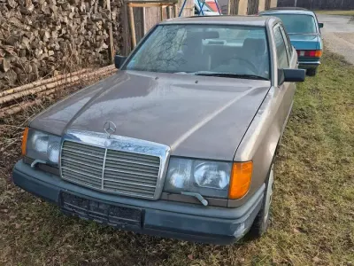 Gebraucht Mercedes E260 150 PS (110 kW) 1989 Limousine