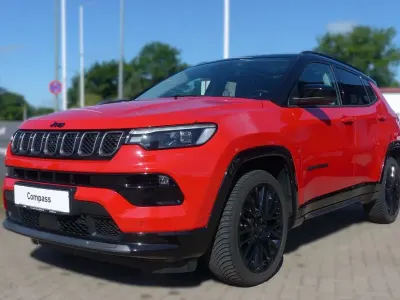 Gebraucht Jeep Compass 131 PS (96 kW) 2023 Rot SUV