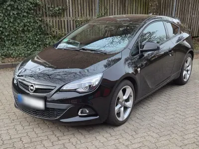 Used Opel Astra 140 HP (102 kW) 2017 Black Sedan