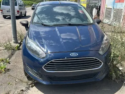 Gebraucht Ford Fiesta Ambiente 60 PS (44 kW) 2014 Blau Kleinwagen
