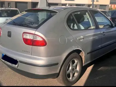 Gebraucht Seat Leon 105 PS (77 kW) 2002 Silber Kleinwagen