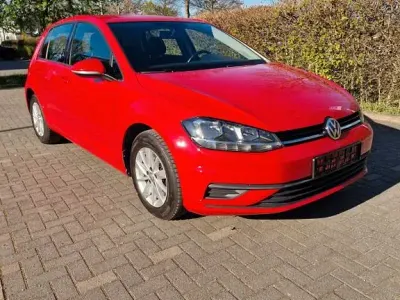 Gebraucht VW Golf VII Join 116 PS (85 kW) 2018 Rot Limousine