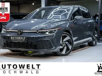 Gebraucht VW Golf VIII IQ Drive 245 PS (180 kW) 2023 Grau Limousine