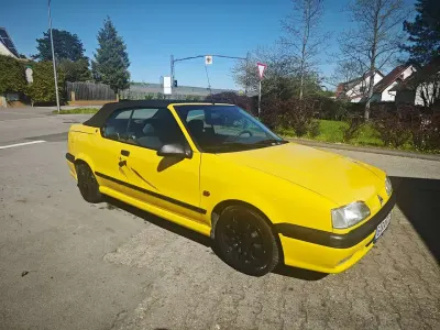 Gebraucht Renault 19 90 PS (66 kW) 1996 377 daytona gelb Cabrio