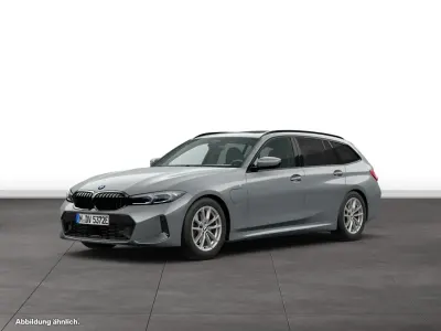 Gebraucht BMW 330e 292 PS (214 kW) 2025 Grau Kombi