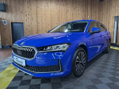 Gebraucht Skoda Superb 150 PS (110 kW) 2024 Blau Kombi