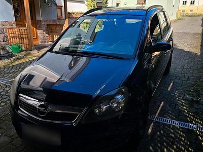 Usata Opel Zafira 2005 Blu Monovolume