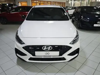 Neu Hyundai i30 N Line 150 PS (110 kW) 2026 Weiss Limousine