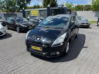 Gebraucht Peugeot 5008 Active 111 PS (81 kW) 2011 Schwarz Van / Kleinbus