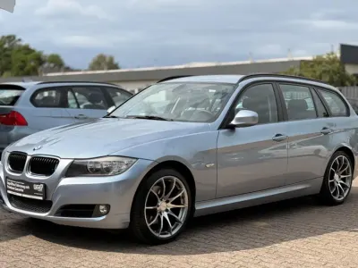 Gebraucht BMW 318 Comfort Edition 142 PS (104 kW) 2011 Blau Kombi