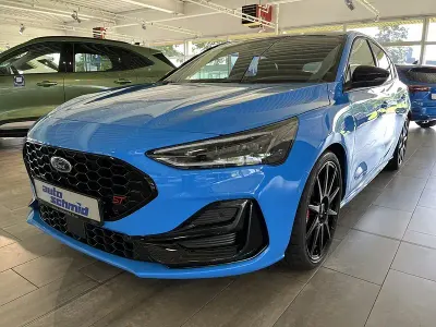 Używany Ford Focus ST 280 KM (205 kW) 2026 Niebieski Sedan/Limuzyna
