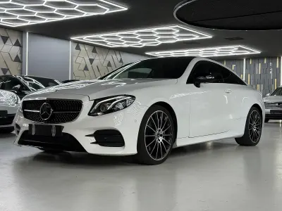 Gebraucht Mercedes E300 AMG line 245 PS (180 kW) 2017 Weiß Coupé