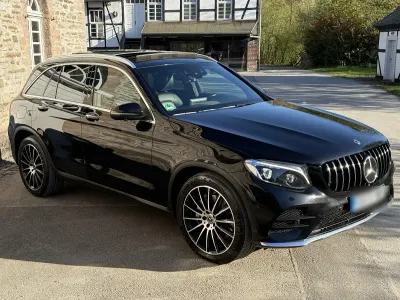 Używany Mercedes GLC350 AMG 258 KM (189 kW) 2019 Czarny SUV