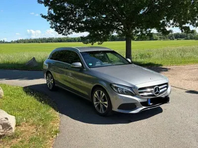 Gebraucht Mercedes C220 170 PS (125 kW) 2015 Grau Kombi
