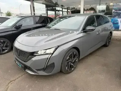 Gebraucht Peugeot 308 SW Allure 131 PS (96 kW) 2024 Grau Kombi