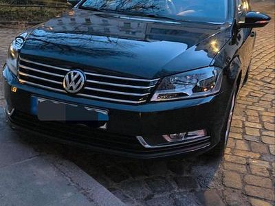 Gebraucht VW Passat 122 PS (89 kW) 2011 Schwarz Kombi