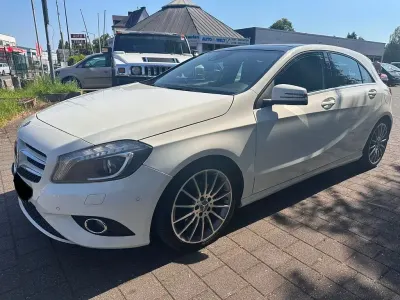 Gebraucht Mercedes A200 136 PS (100 kW) 2012 Weiß Kleinwagen