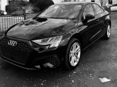 Gebraucht Audi A3 Business 116 PS (85 kW) 2023 Schwarz Limousine