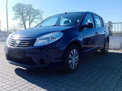 Gebraucht Dacia Sandero 75 PS (55 kW) 2009 Blau Kleinwagen