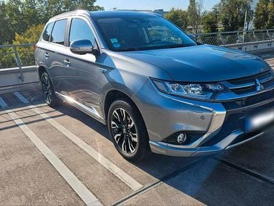 Gebraucht Mitsubishi Outlander P-HEV Plus 203 PS (149 kW) 2018 Grau SUV