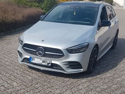 Mercedes B200