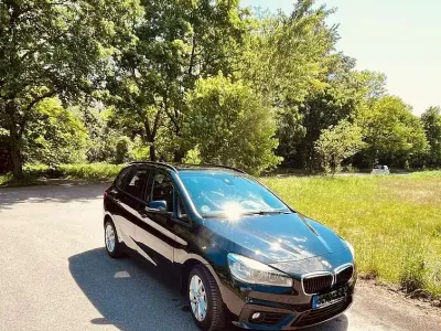 Gebraucht BMW 218 Advantage 150 PS (110 kW) 2017 Schwarz Kombi