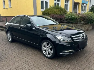 Gebraucht Mercedes C200 Avantgarde 184 PS (135 kW) 2012 Schwarz Limousine