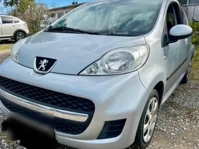 Gebraucht Peugeot 107 Filou 68 PS (50 kW) 2010 Silber Kleinwagen