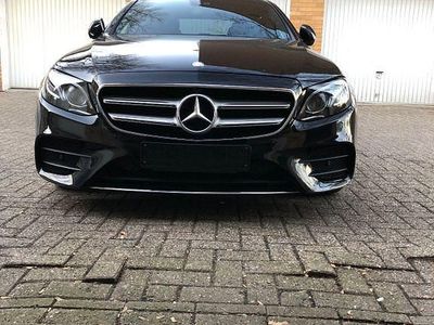 Schwarz Gebraucht 2017 Mercedes E220 AMG line Limousine | 21.800 € (Guter Preis)