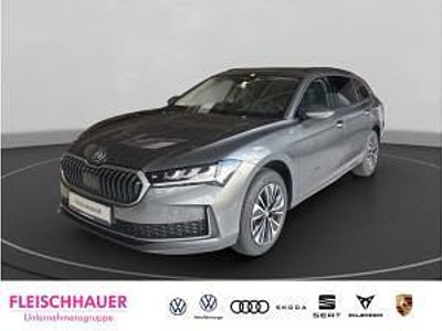 Nuova Skoda Superb 150 CV (110 kW) 2026 Grigio Station wagon