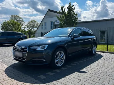 Gebraucht Audi A4 Comfort 190 PS (139 kW) 2017 Grau Kombi