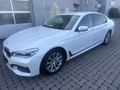 Gebraucht BMW 730 M Sport 265 PS (194 kW) 2016 Mineralweiss metallic Limousine