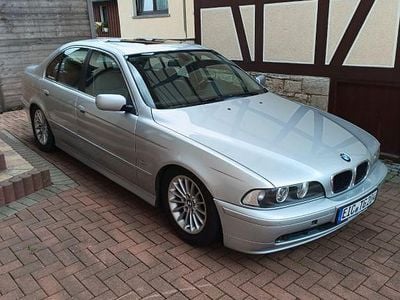 BMW 525