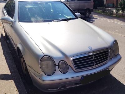Second-hand Mercedes CLK200 163 CP (119 kW) 2001 Argintiu Coupe