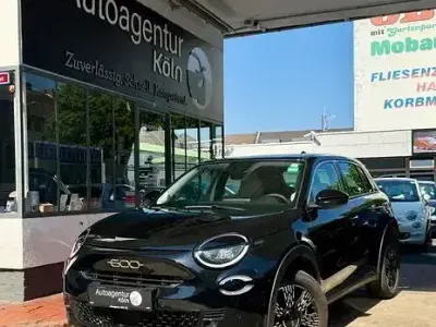 Gebraucht Fiat 600 101 PS (74 kW) 2024 Schwarz SUV