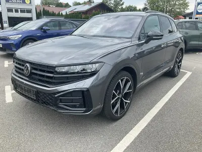 Gebraucht VW Touareg R-line 286 PS (210 kW) 2024 Siliziumgrau metallic SUV
