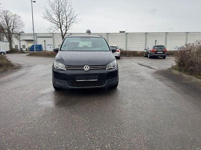 Second-hand VW Touran Comfortline 105 CP (77 kW) 2011 Negru Monovolum