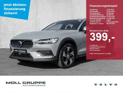 Gebraucht Volvo V60 CC Plus 197 PS (144 kW) 2024 Vapour grey / metallic Kombi