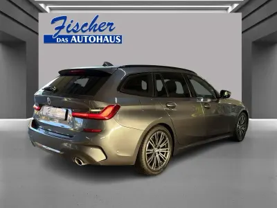 Gebraucht BMW 320 M Sport 190 PS (139 kW) 2022 Mineralgrau metallic Kombi
