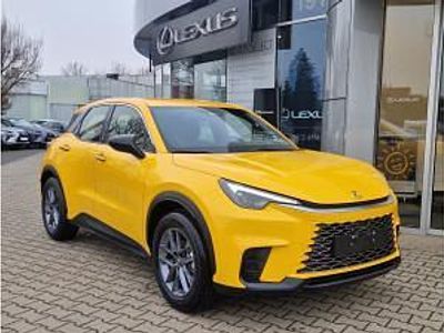 Neu Lexus LBX 136 PS (100 kW) 2025 Gelb SUV