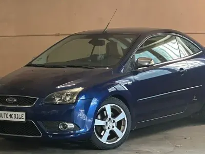 Gebraucht Ford Focus Cabriolet Titanium 145 PS (106 kW) 2008 Blau Cabrio