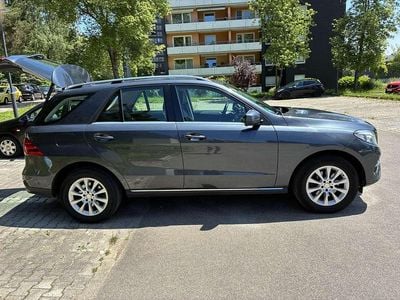 Gebraucht Mercedes GLE250 204 PS (150 kW) 2016 Grau SUV