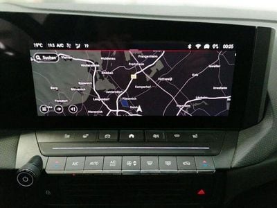 Second-hand Opel Astra Sport 181 CP (133 kW) 2023 Argintiu Berlinǎ