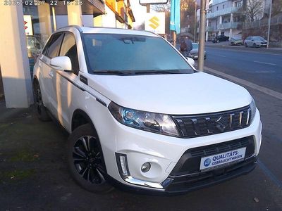 Gebraucht Suzuki Vitara Comfort+ 140 PS (102 kW) 2020 Weiß SUV