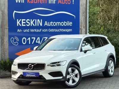 Gebraucht Volvo V60 CC 197 PS (144 kW) 2022 Weiß Kombi