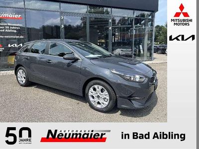 Neu Kia Ceed 101 PS (74 kW) 2026 Grau Kleinwagen