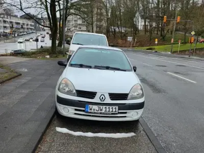 Używany Renault Clio II 98 KM (72 kW) 2005 Biały Hatchback