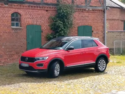 Gebraucht VW T-Roc 110 PS (80 kW) 2022 Rot SUV