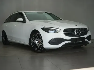 Gebraucht Mercedes C220 Avantgarde 200 PS (147 kW) 2023 Weiß Limousine