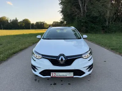 Gebraucht Renault Mégane GrandTour Business 116 PS (85 kW) 2020 Weiß Kombi